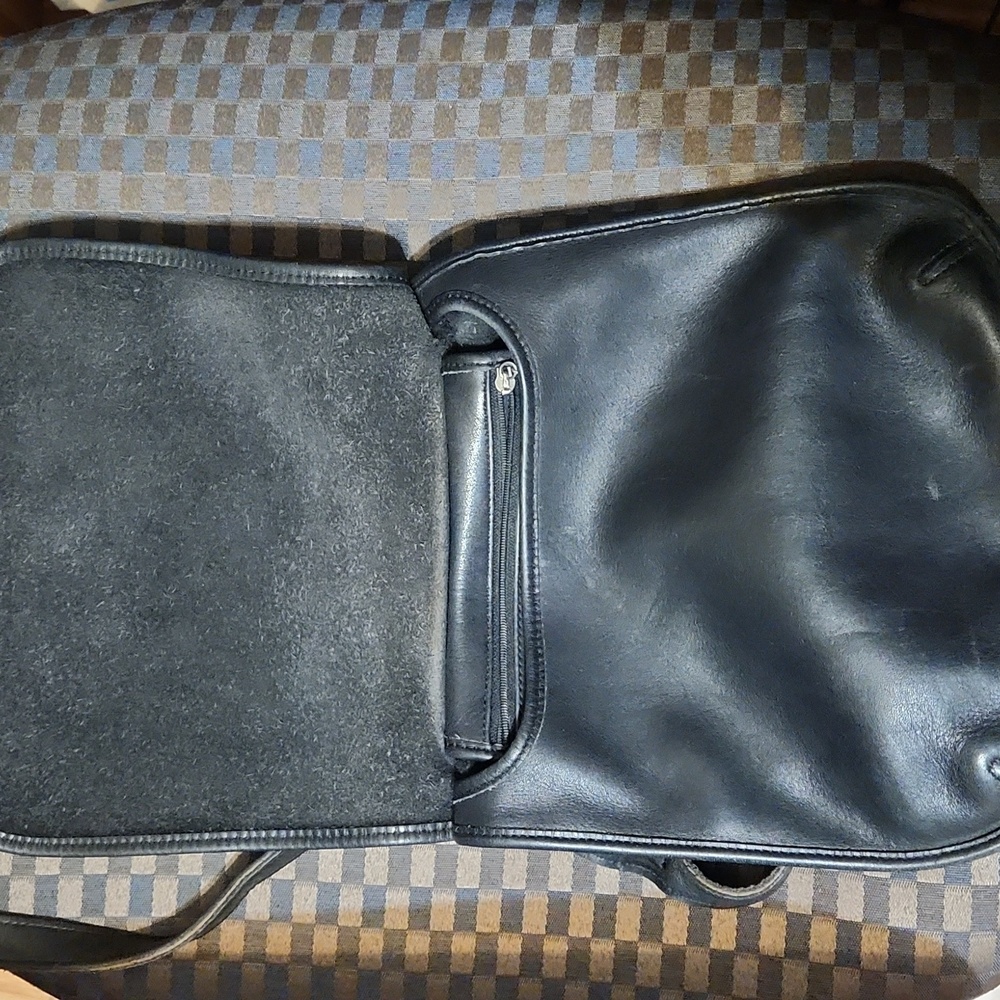 Vintage Coach Black Leather Purse Crossbody - Picture 3 of 4